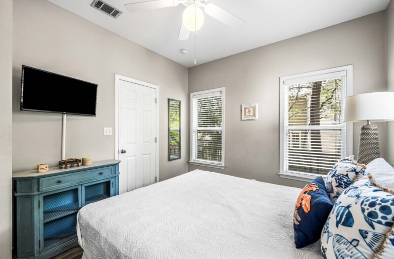 First Floor Queen Bedroom