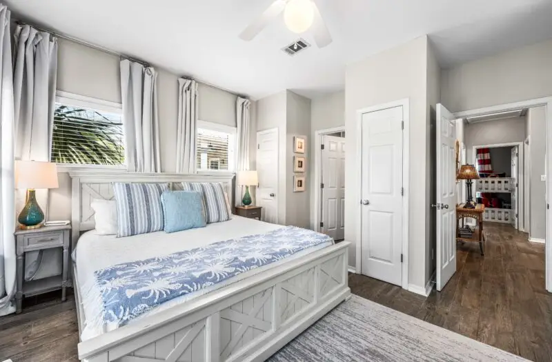 Master Suite with King Bed